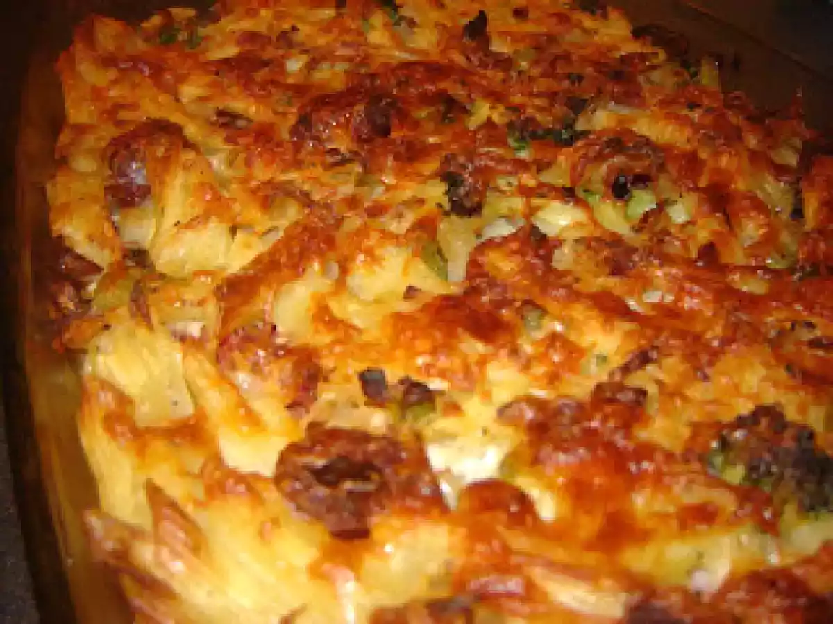 Paste cu broccoli si carnaciori la cuptor - poza 3