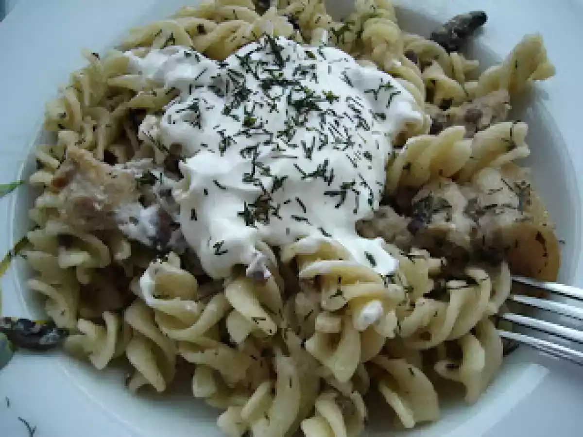 Paste cu carne de porc, ciuperci si smantana - poza 2