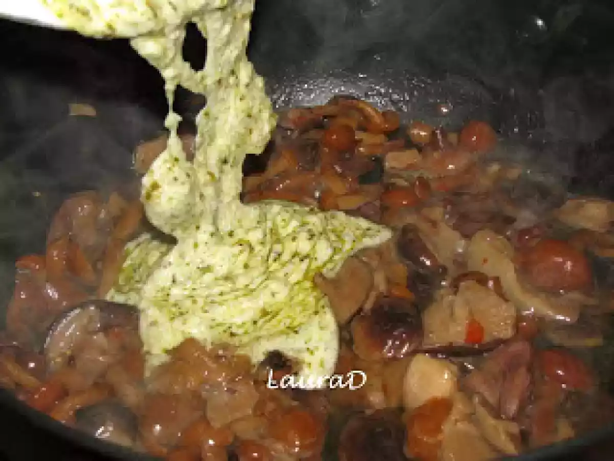 Paste cu ciuperci si pesto - poza 3