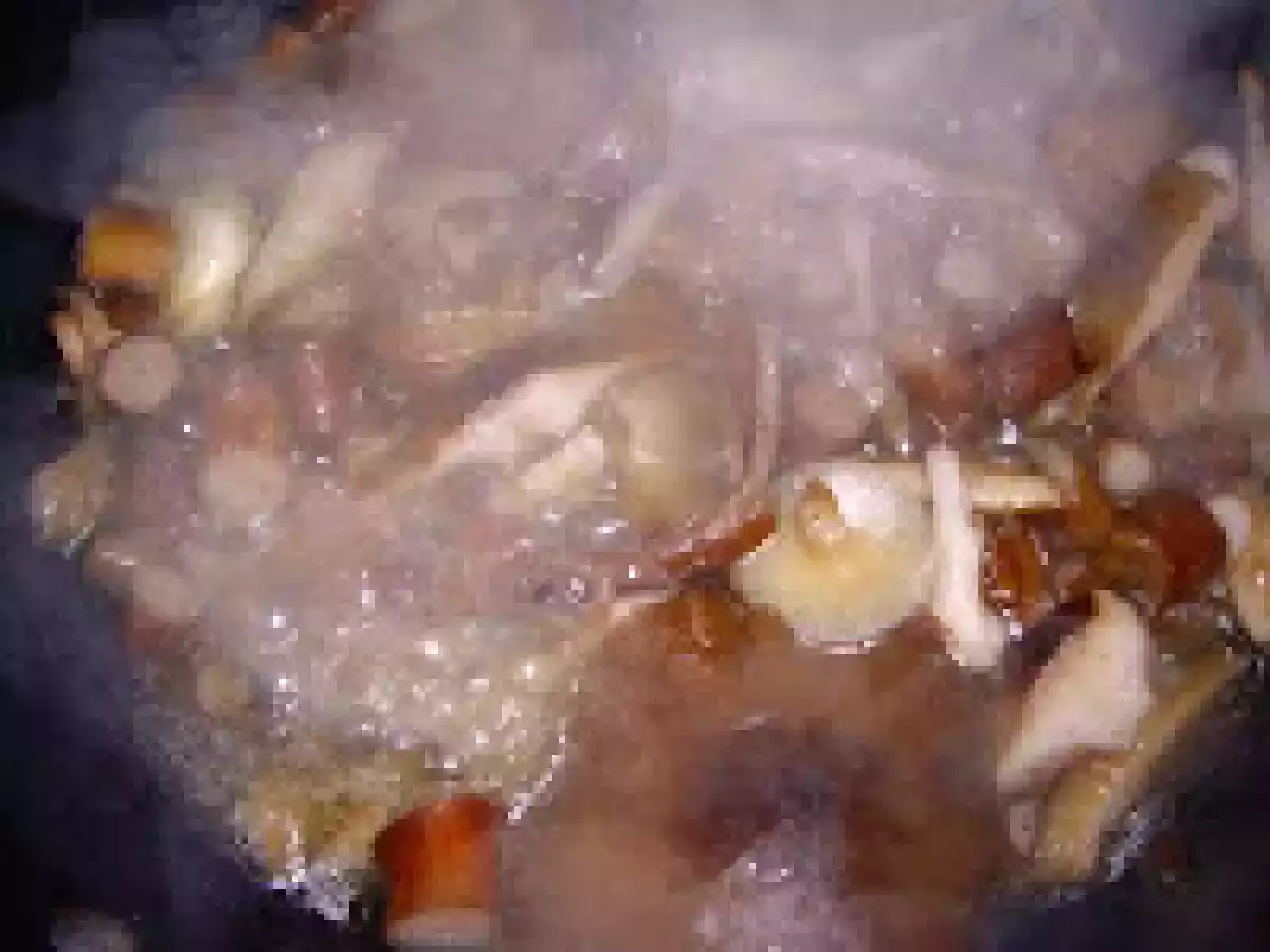 Paste cu ciuperci/Penne ai funghi - poza 6