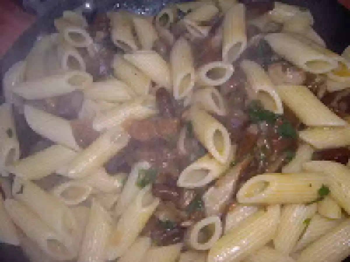 Paste cu ciuperci/Penne ai funghi - poza 8