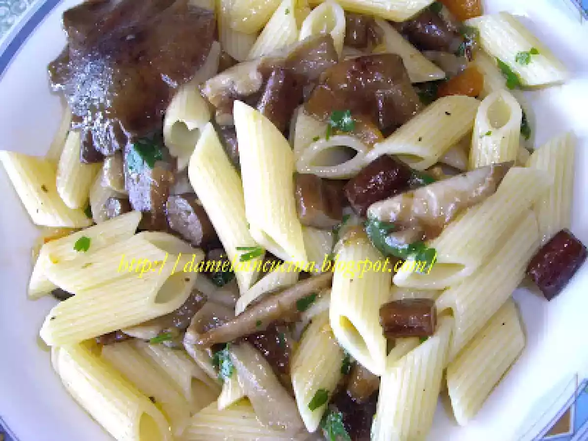 Paste cu ciuperci/Penne ai funghi - poza 9