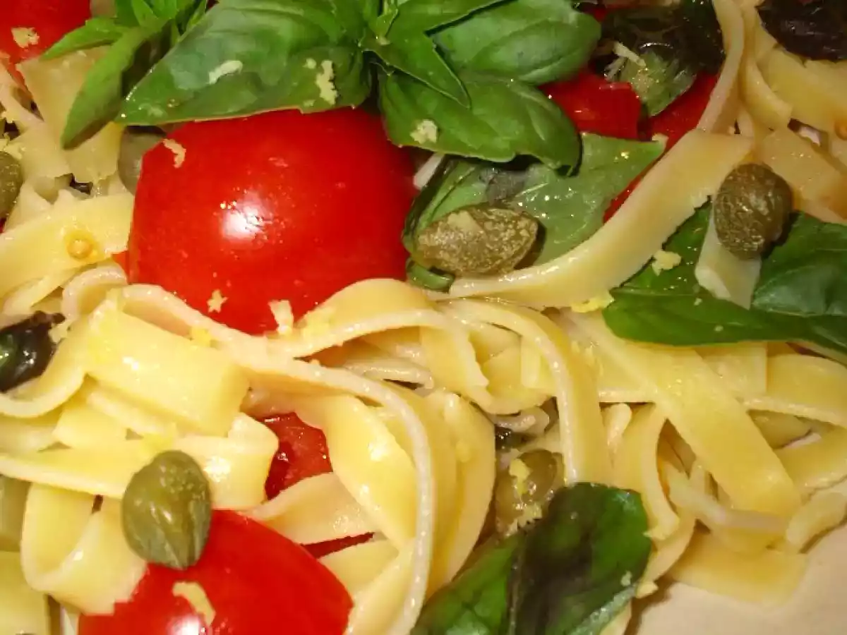 Paste cu lamaie si capere