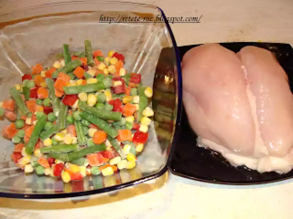 Paste cu piept de pui si salata mexicana - poza 2