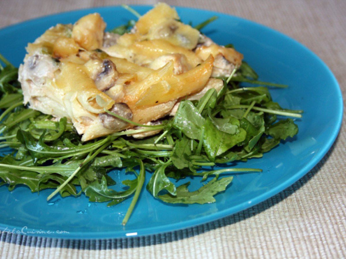 Paste cu pui si ciuperci, la cupor