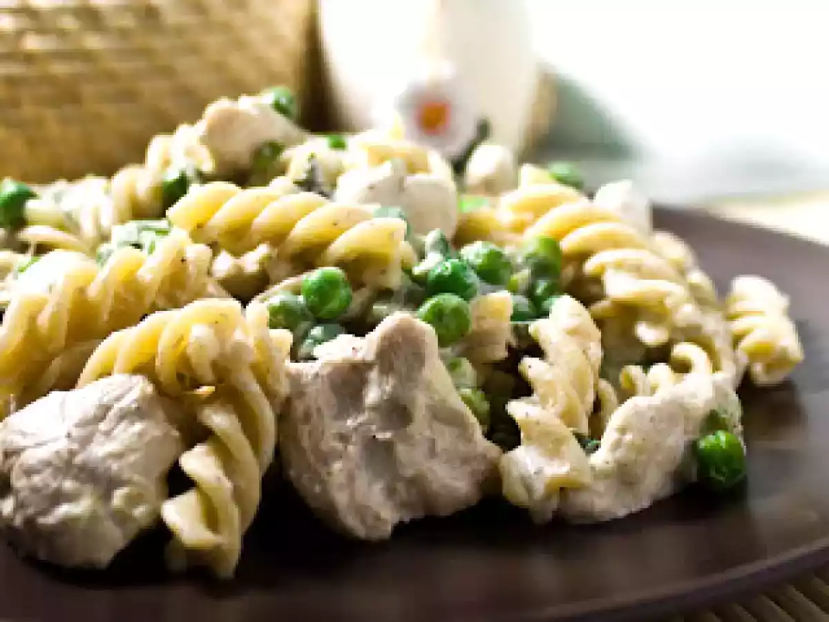 Paste cu pui si mazare - poza 3