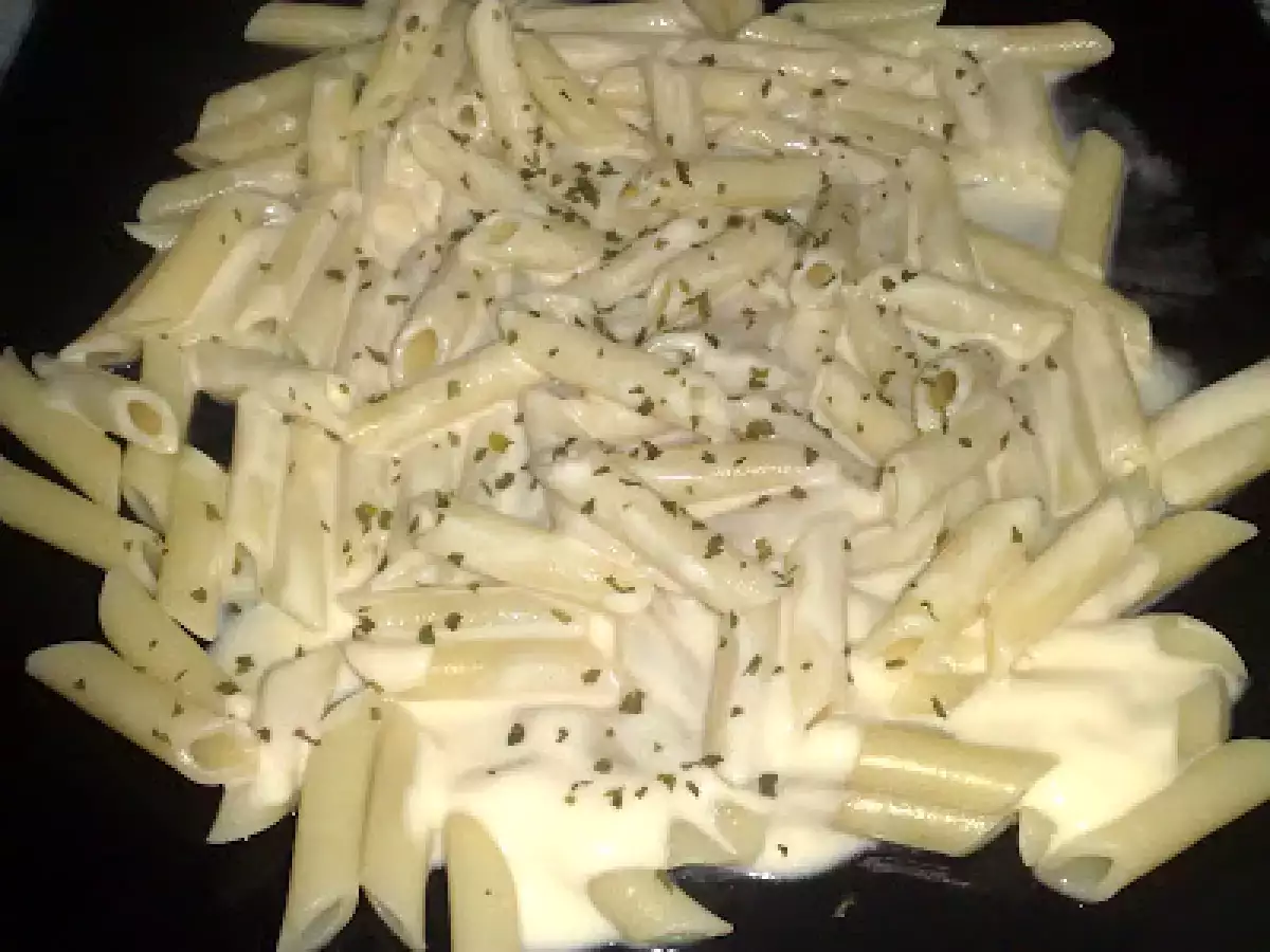 Paste cu sos de branza cu mucegai albastru - poza 2