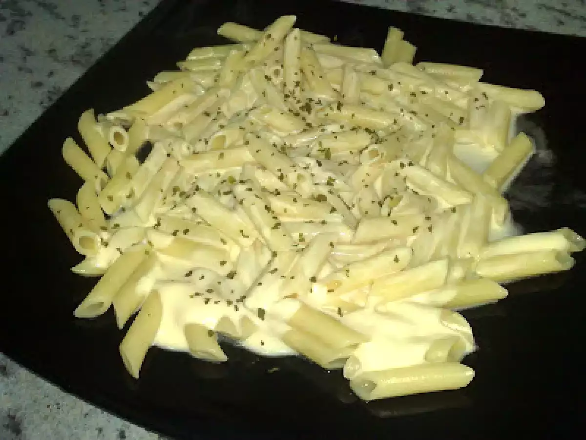 Paste cu sos de branza cu mucegai albastru - poza 3