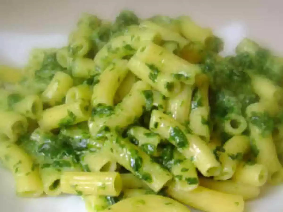 Paste cu sos de gorgonzola si spanac - poza 2