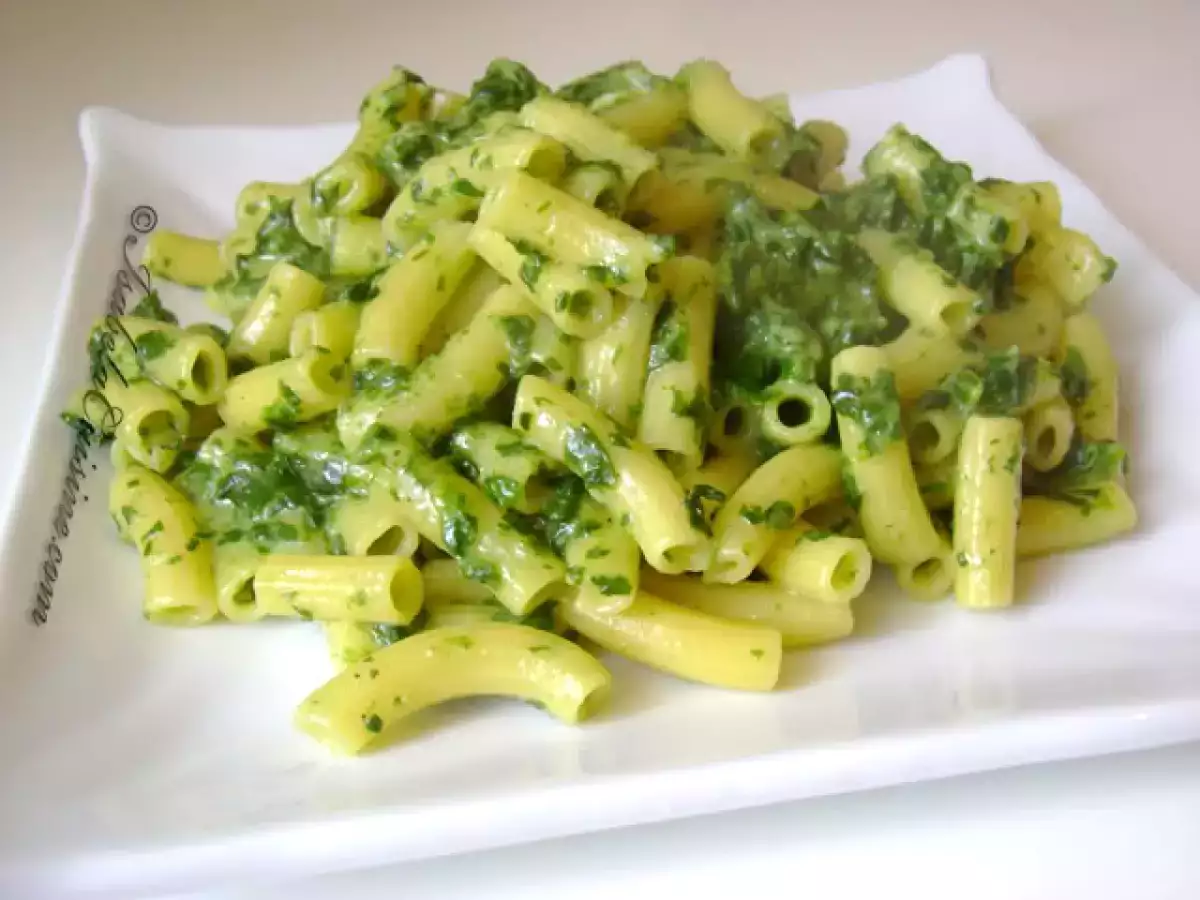 Paste cu sos de gorgonzola si spanac - poza 4