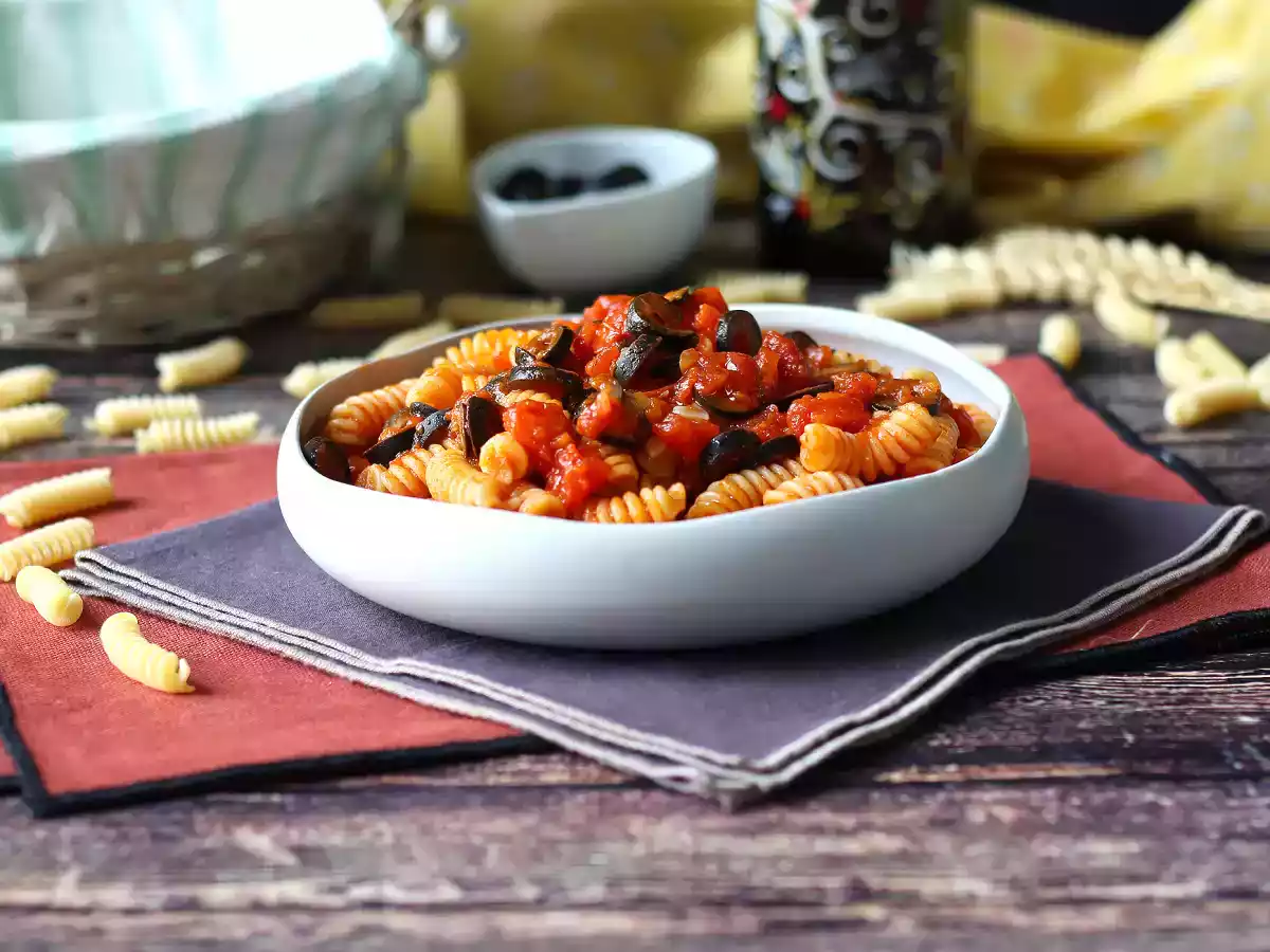 Paste cu sos de măsline: ieftine, gustoase și ușor de preparat! - poza 2