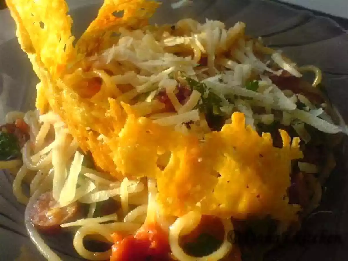 PASTE CU SOS DE ROSII SI CARNACIORI ! - poza 8