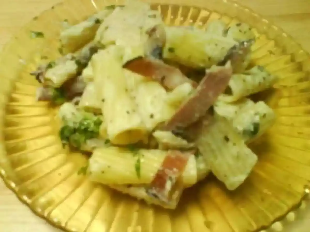 Paste cu sos de smantana