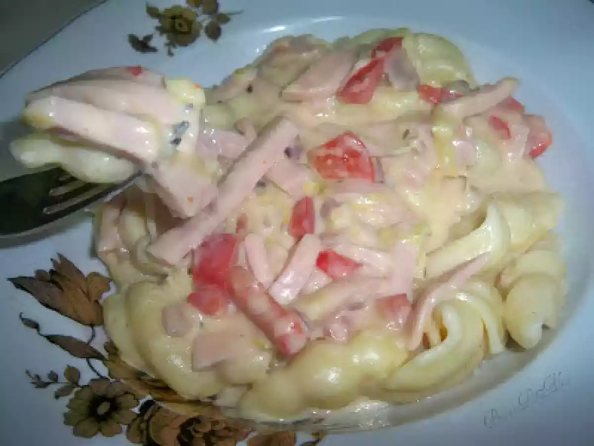 Paste cu sos de smantana