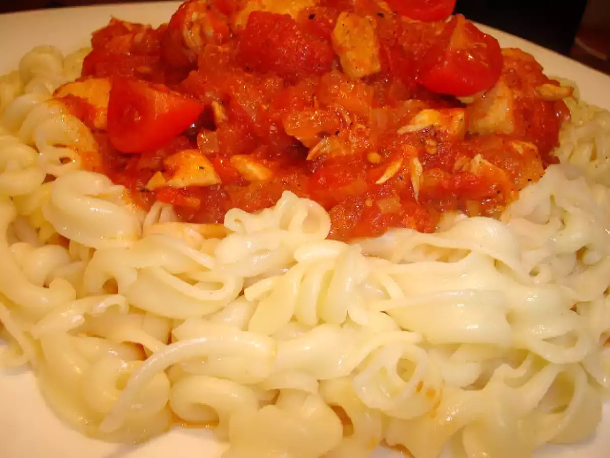 Paste cu sos picant si usturoi - poza 6