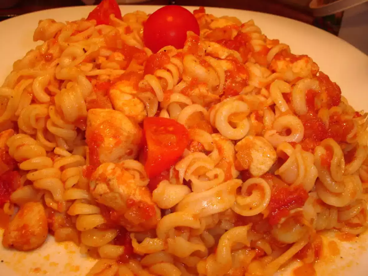 Paste cu sos picant si usturoi - poza 7