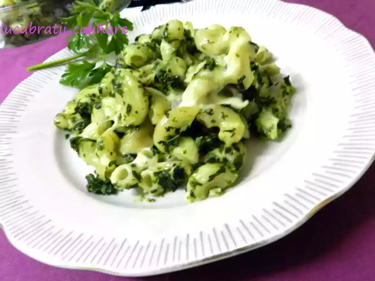 Paste cu spanac la cuptor