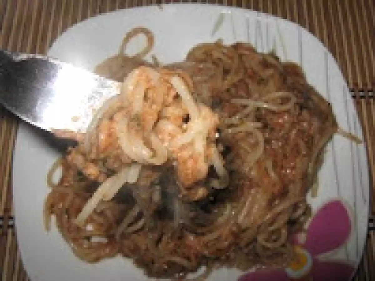 Paste cu ton si sos de rosii - poza 2