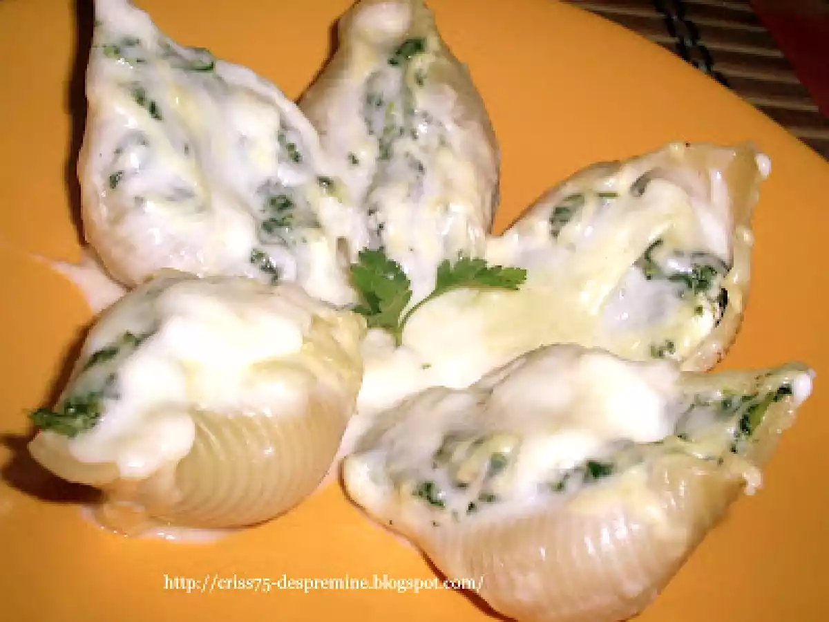 Paste umplute cu spanac