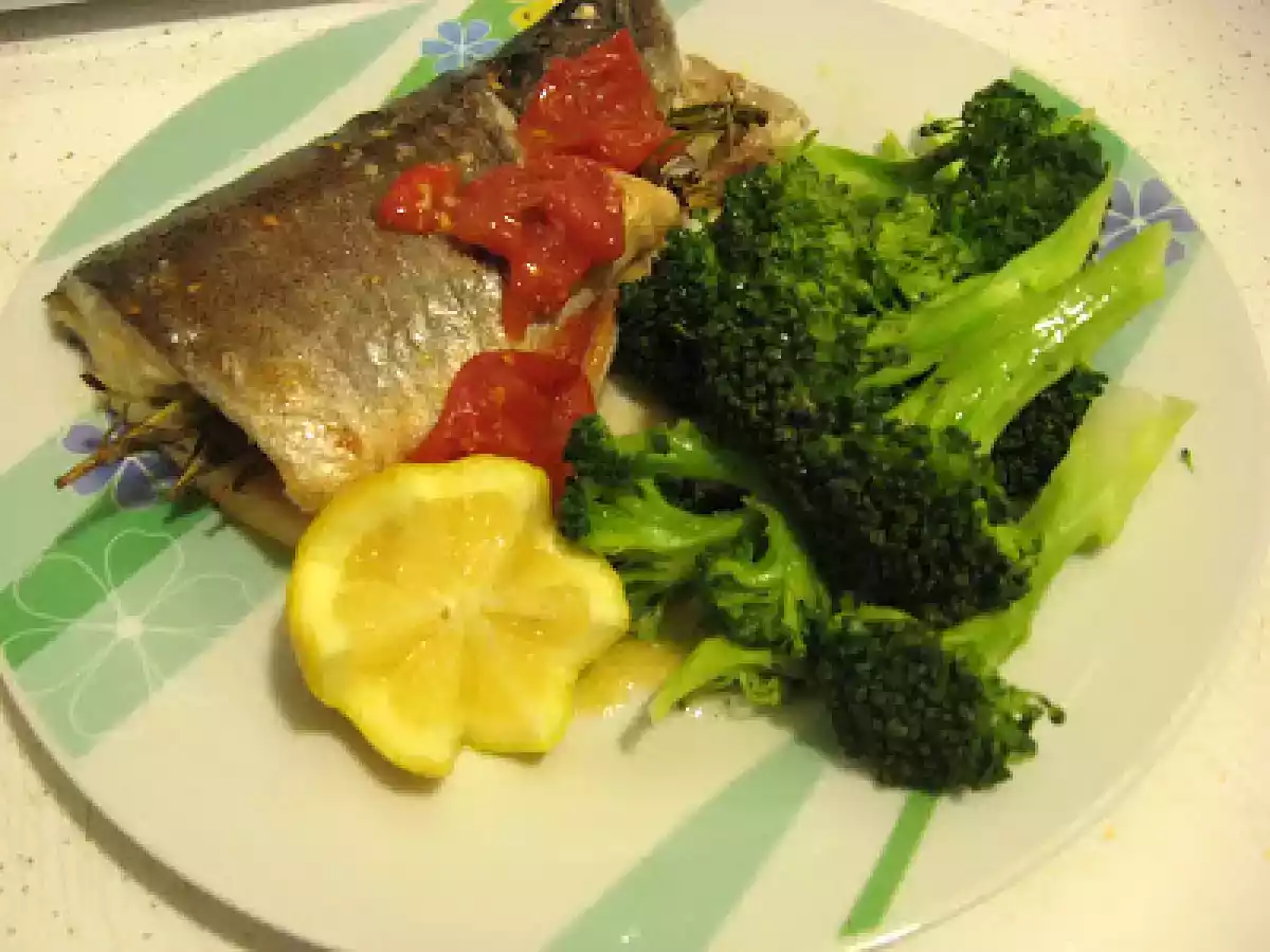 Pastrav la cuptor cu vin si ierburi aromate