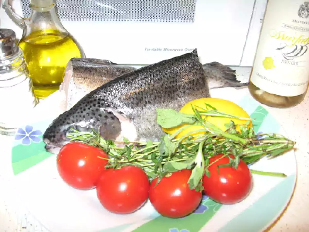 Pastrav la cuptor cu vin si ierburi aromate - poza 2