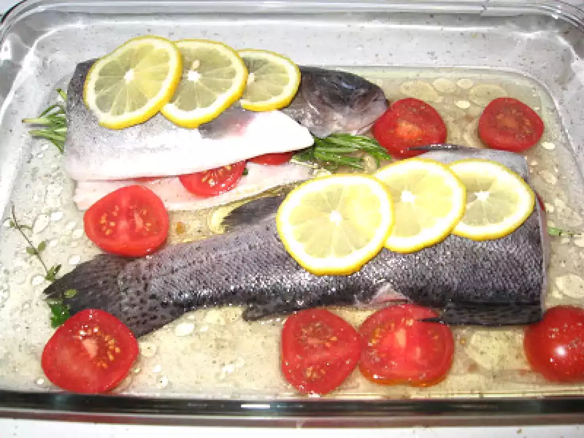 Pastrav la cuptor cu vin si ierburi aromate - poza 3