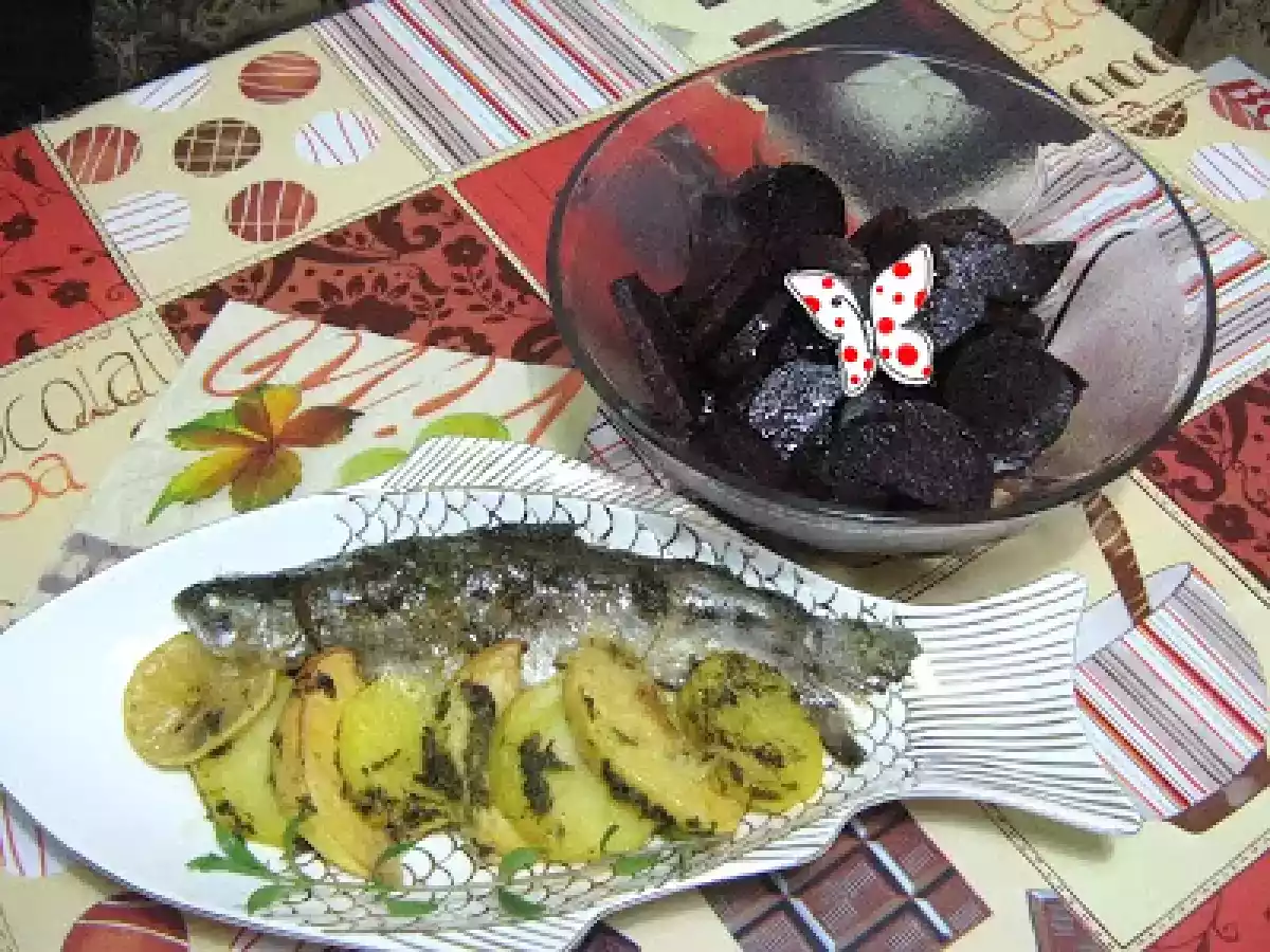 Pastravi cu gutuie si cartofi la cuptor