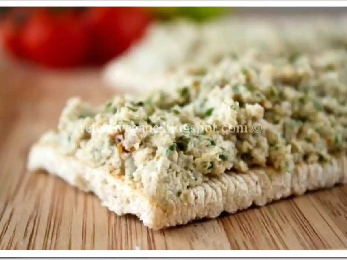 Pateu din seminte de floarea soarelui