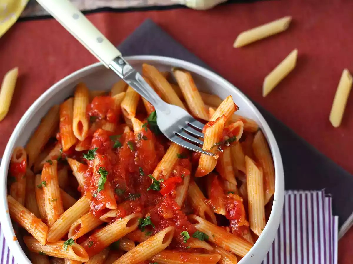 Penne all'arrabbiata: un clasic italian reconfortant! - poza 6