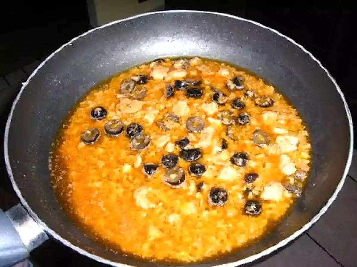 Penne cu ton si masline