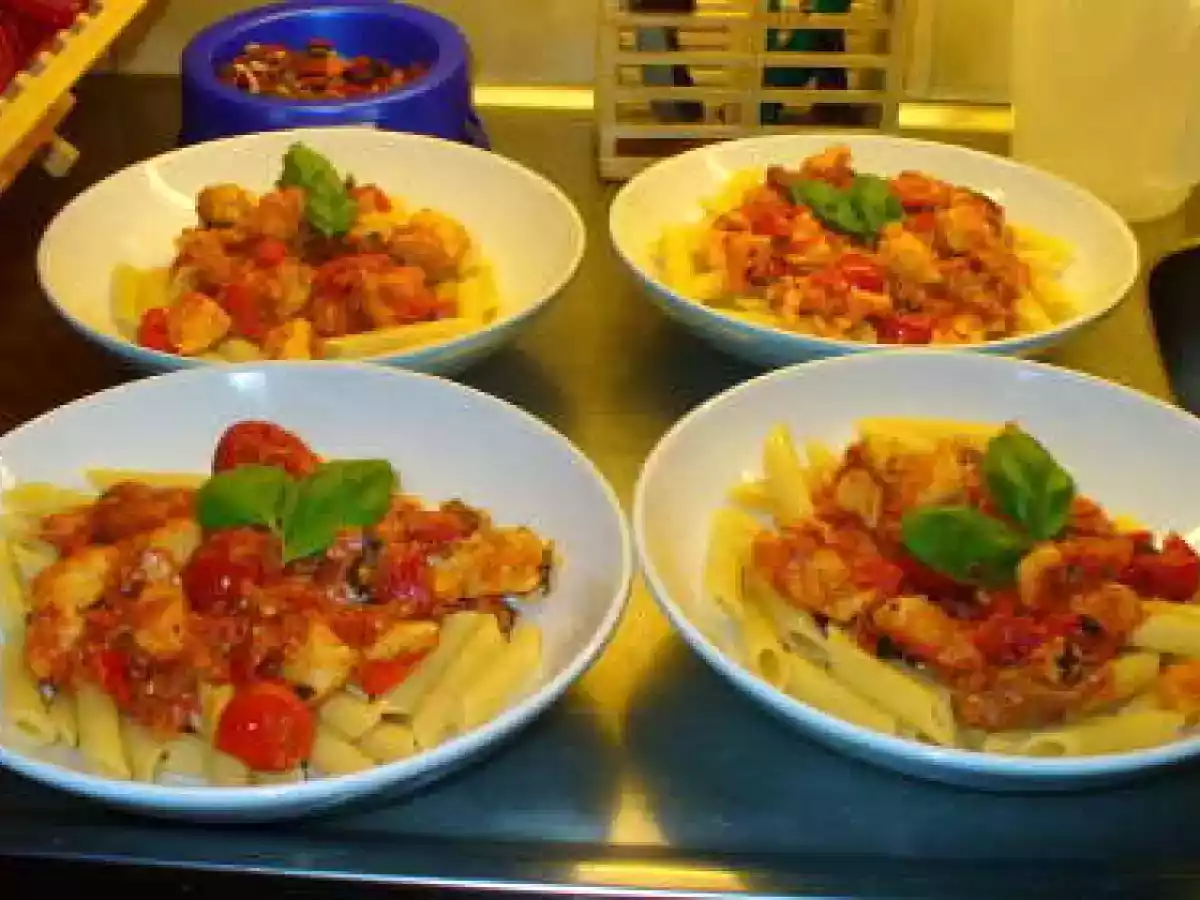 penne rigate cu piept de pui - poza 3