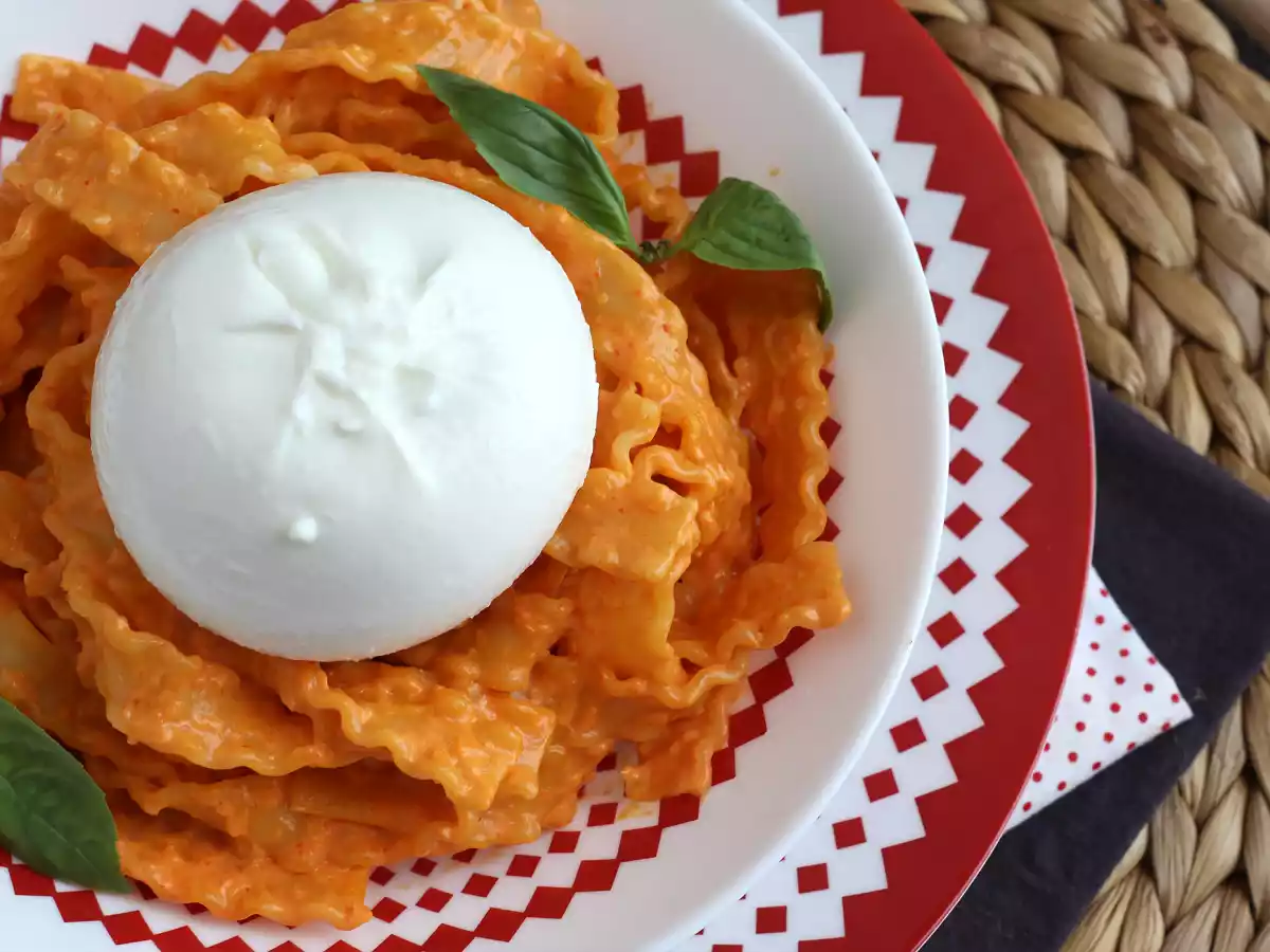 Pesto Calabrese și burrata cremoasă