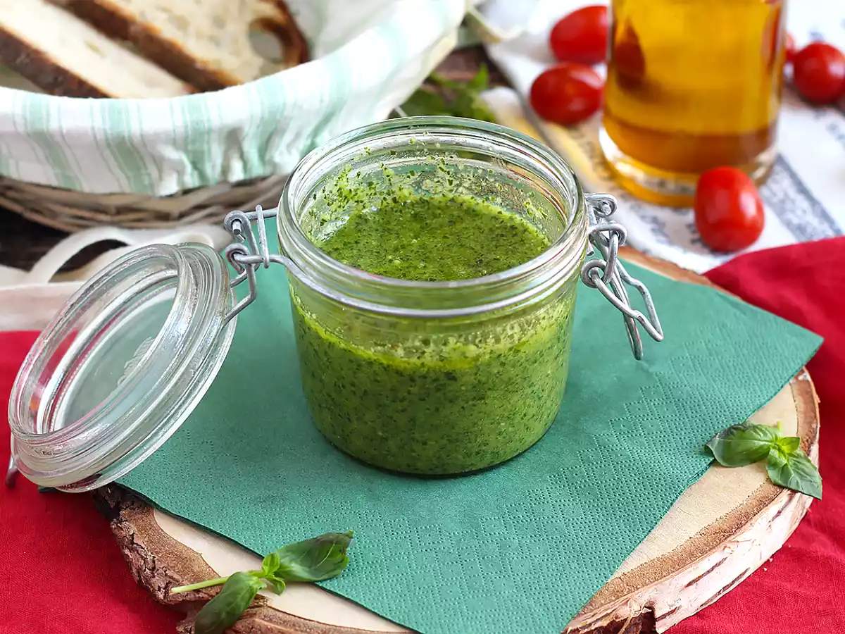 Pesto verde - pesto alla genovese - poza 2