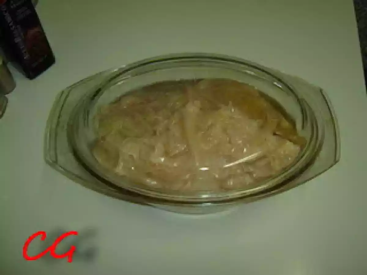 Piept de curcan invelit in foi de varza acra - poza 2