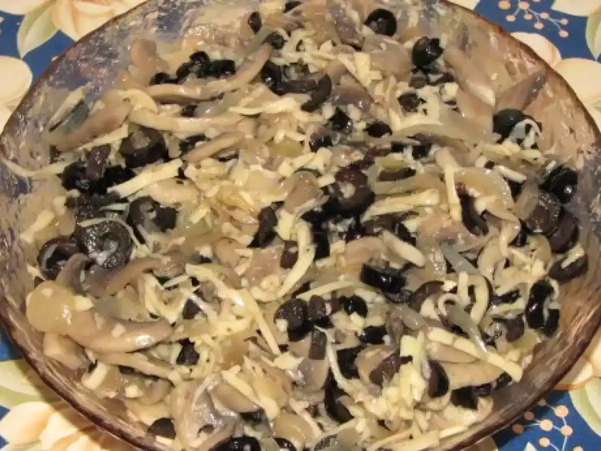 Piept de curcan umplut cu ciuperci, masline si cascaval - poza 12