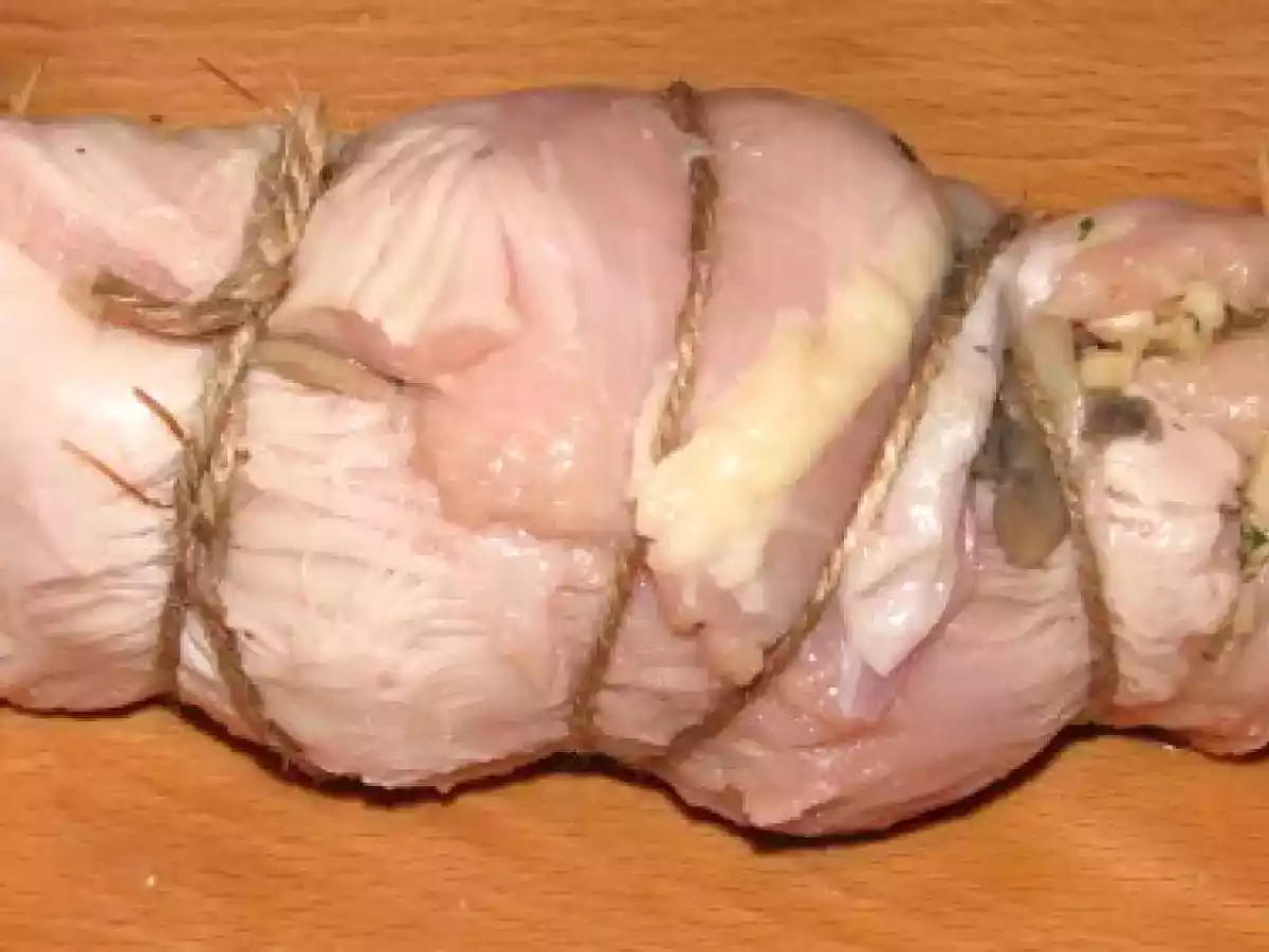 Piept de curcan umplut cu ciuperci, masline si cascaval - poza 16