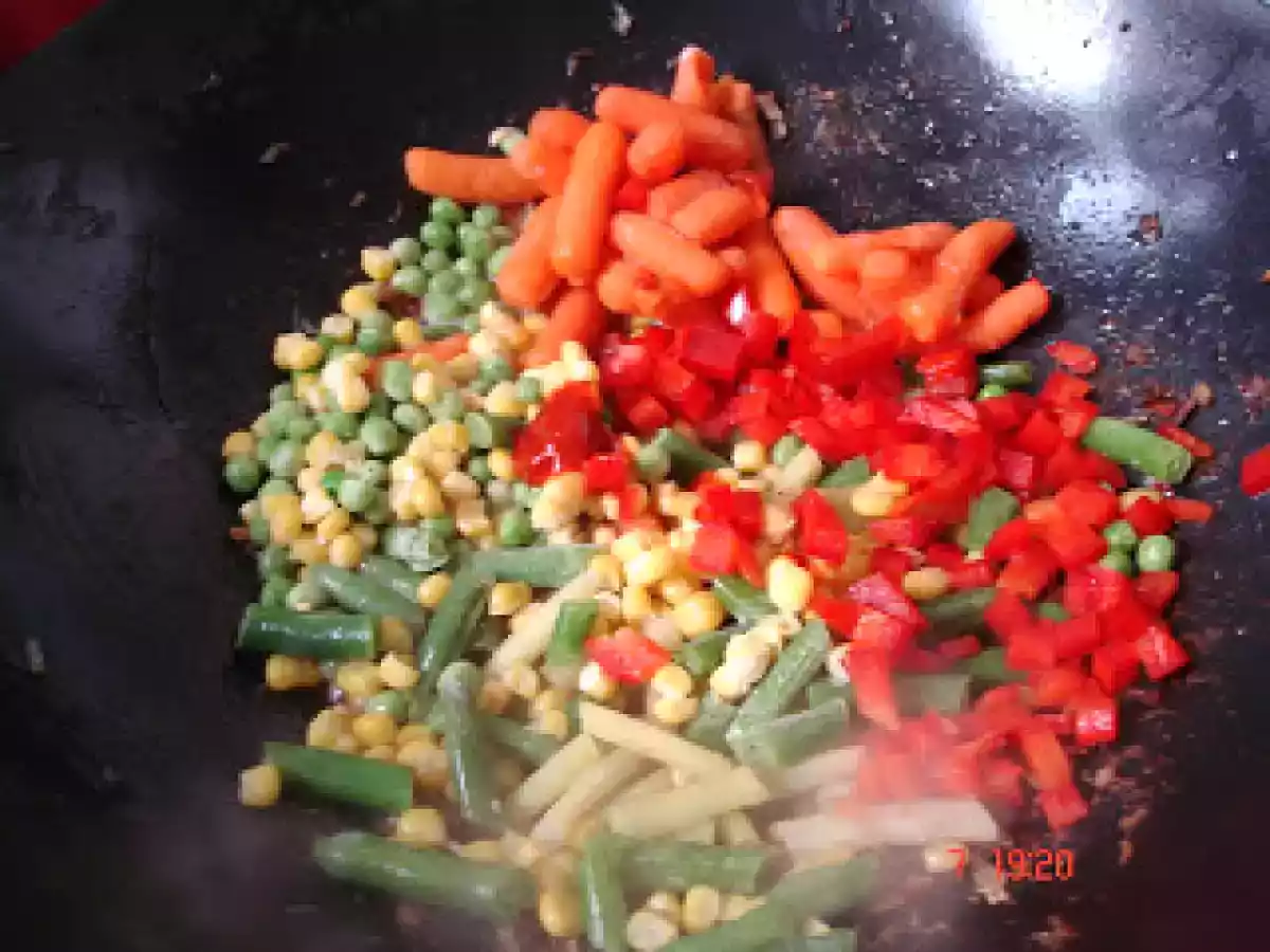 PIEPT DE PUI CU ALUNE - poza 6