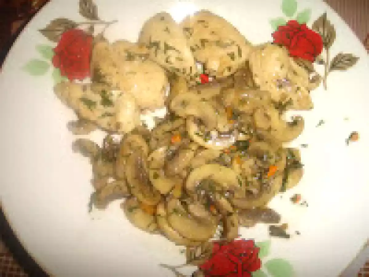 Piept de pui cu ciuperci si cascaval