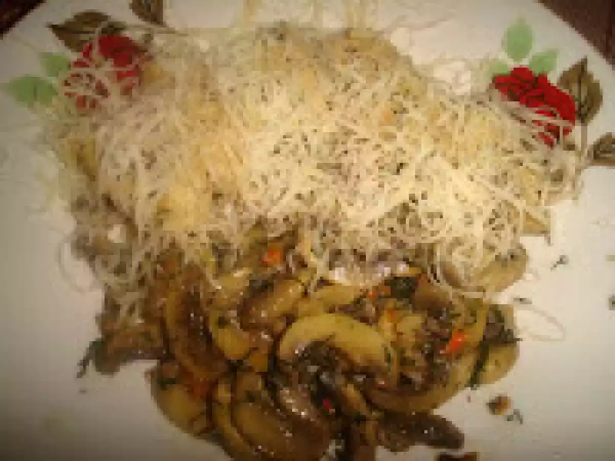 Piept de pui cu ciuperci si cascaval - poza 3