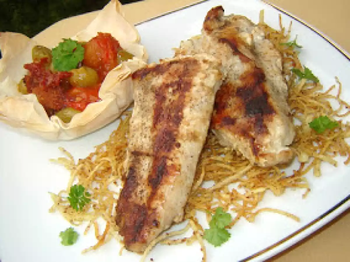 Piept de pui cu garnitura de rosii si struguri - poza 2