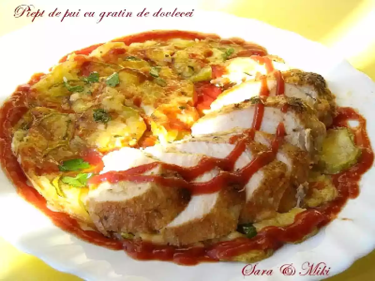 Piept de pui cu gratin de dovlecei