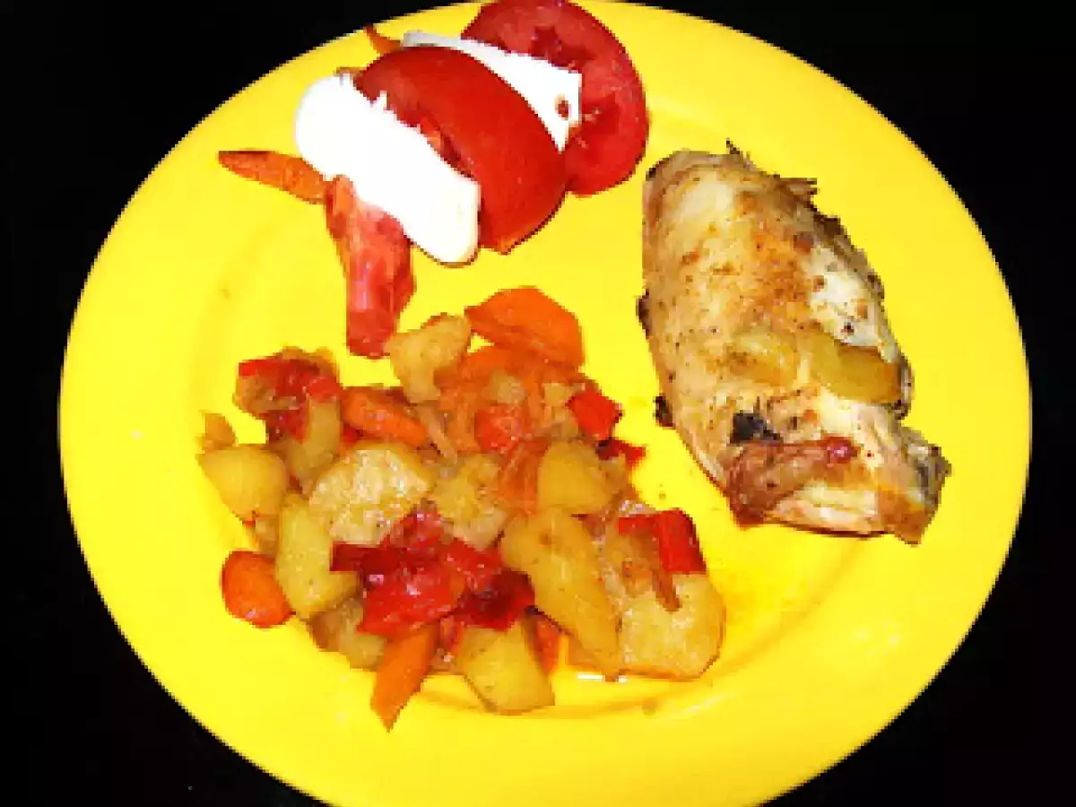 Piept de pui cu legume sote