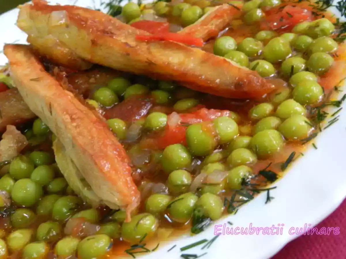 Piept de pui cu mazăre