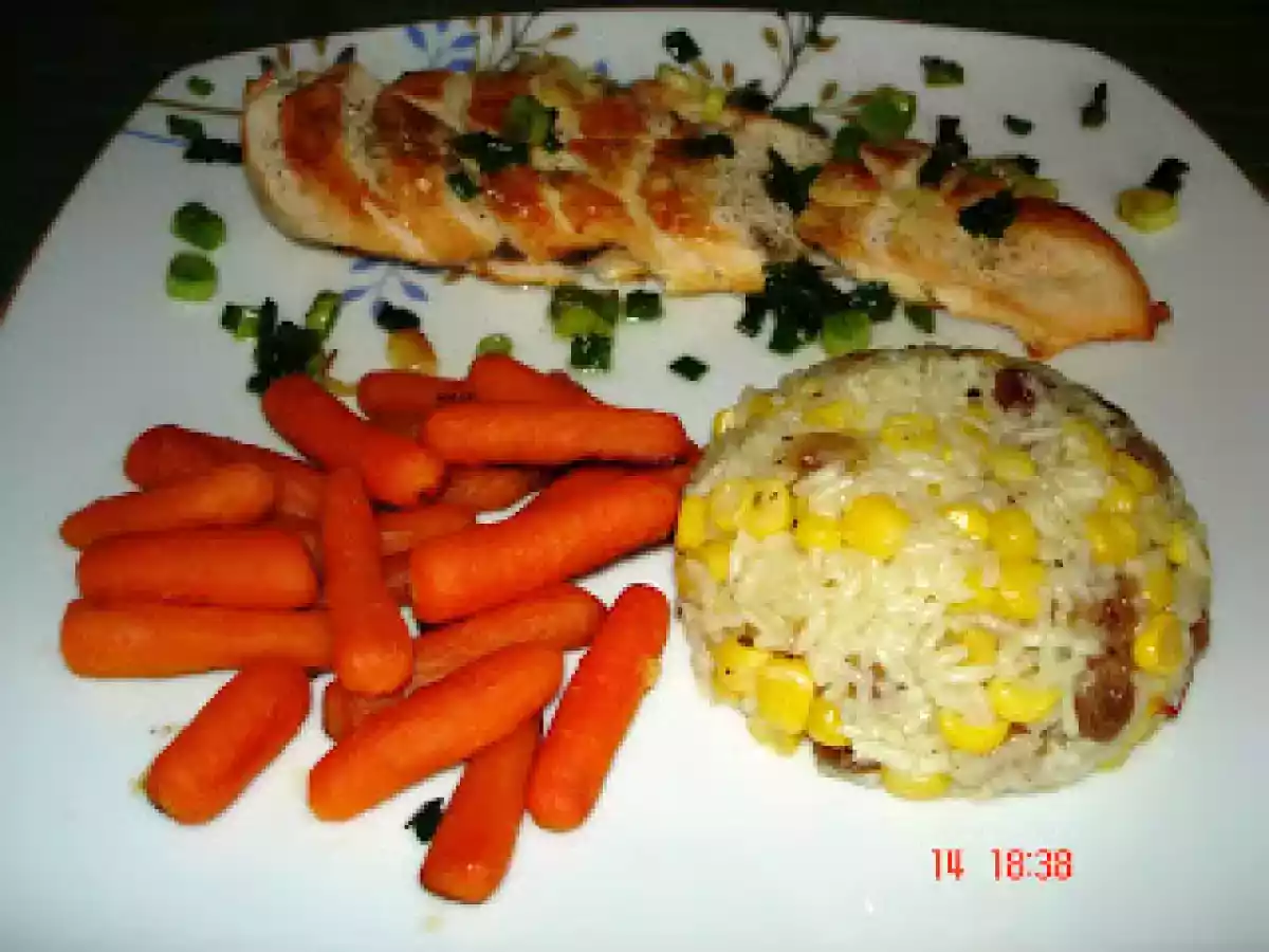 PIEPT DE PUI CU OREZ