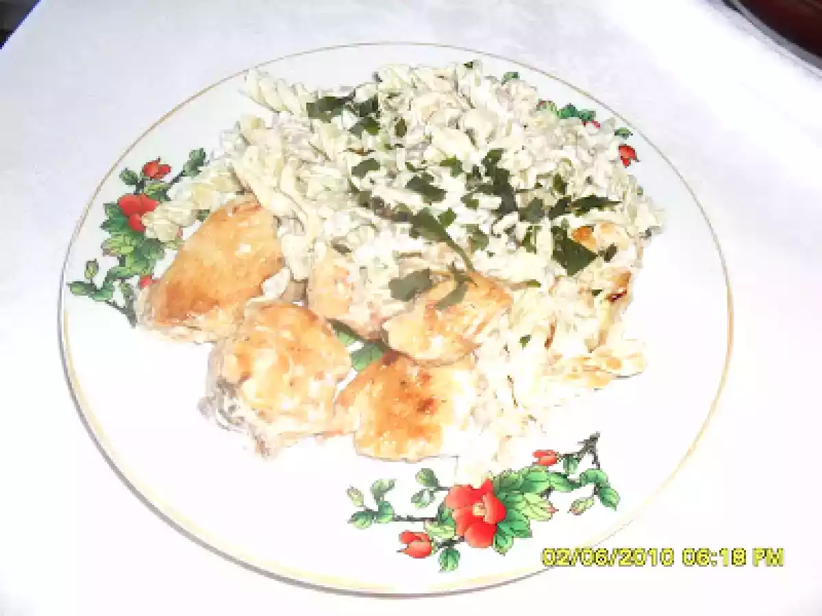 Piept de pui cu paste