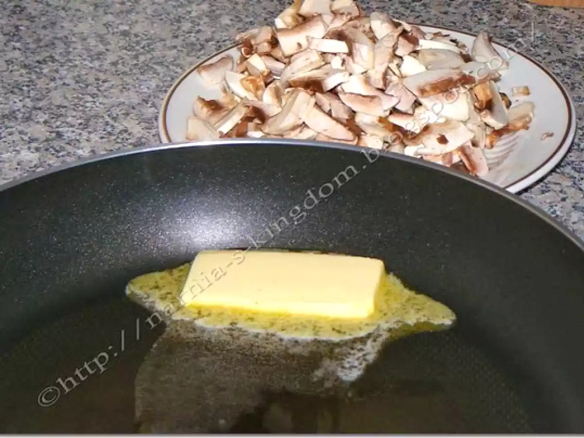 Piept de pui cu smantana si ciuperci - poza 3