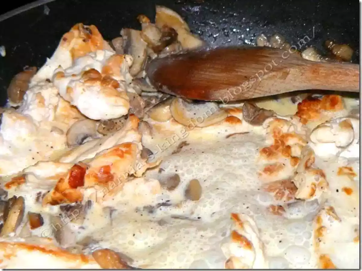 Piept de pui cu smantana si ciuperci - poza 5