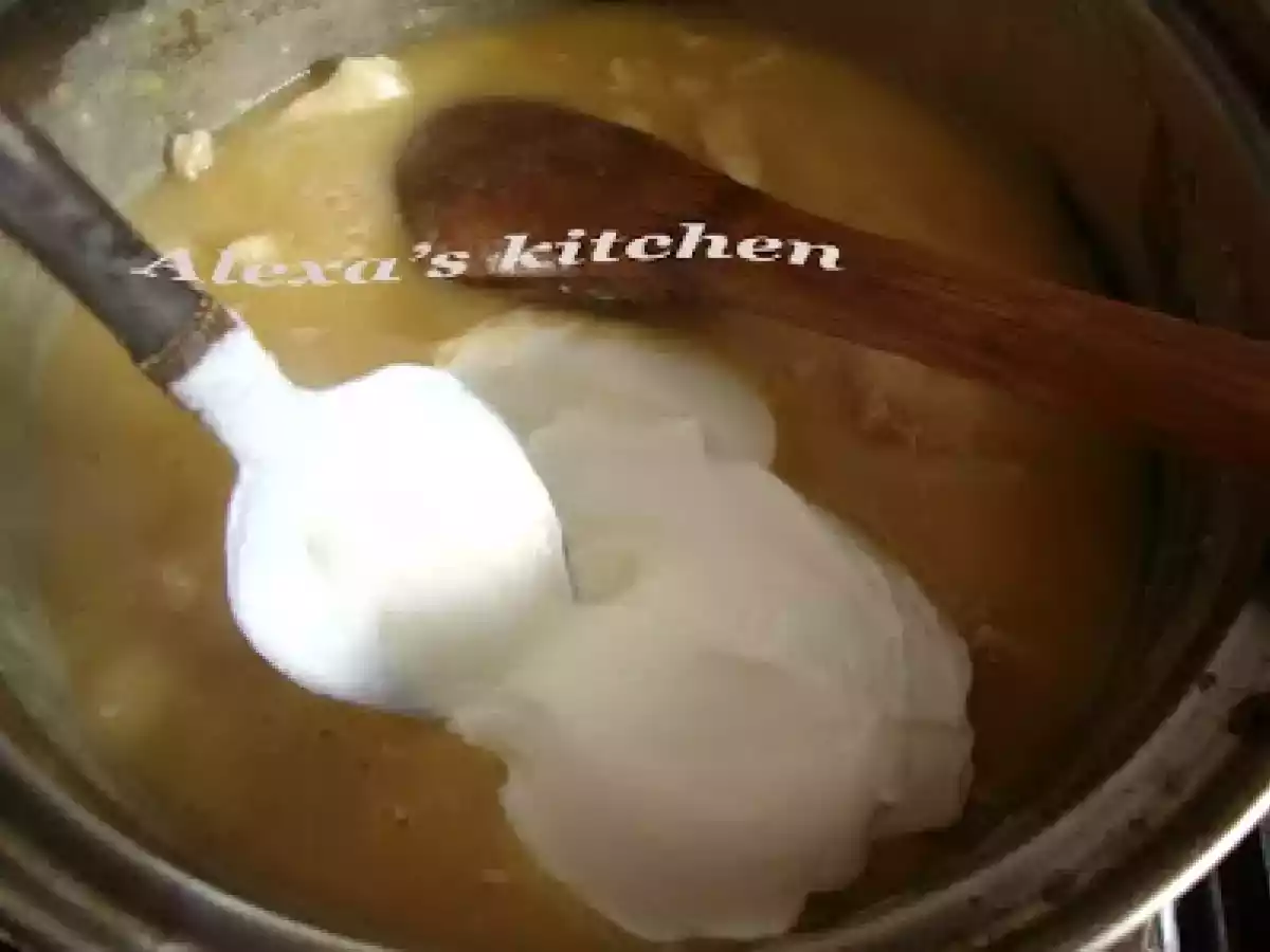 Piept de pui cu sos de smantana si mustar - poza 3