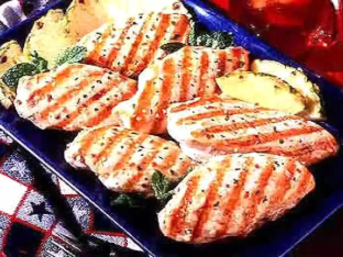 Piept de pui la gratar, sau tigae, nu ai nevoie de ulei!!