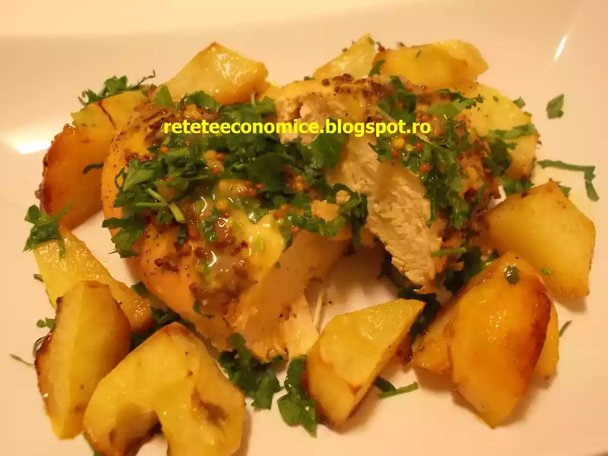 Piept de pui marinat cu cartofi copti - poza 2